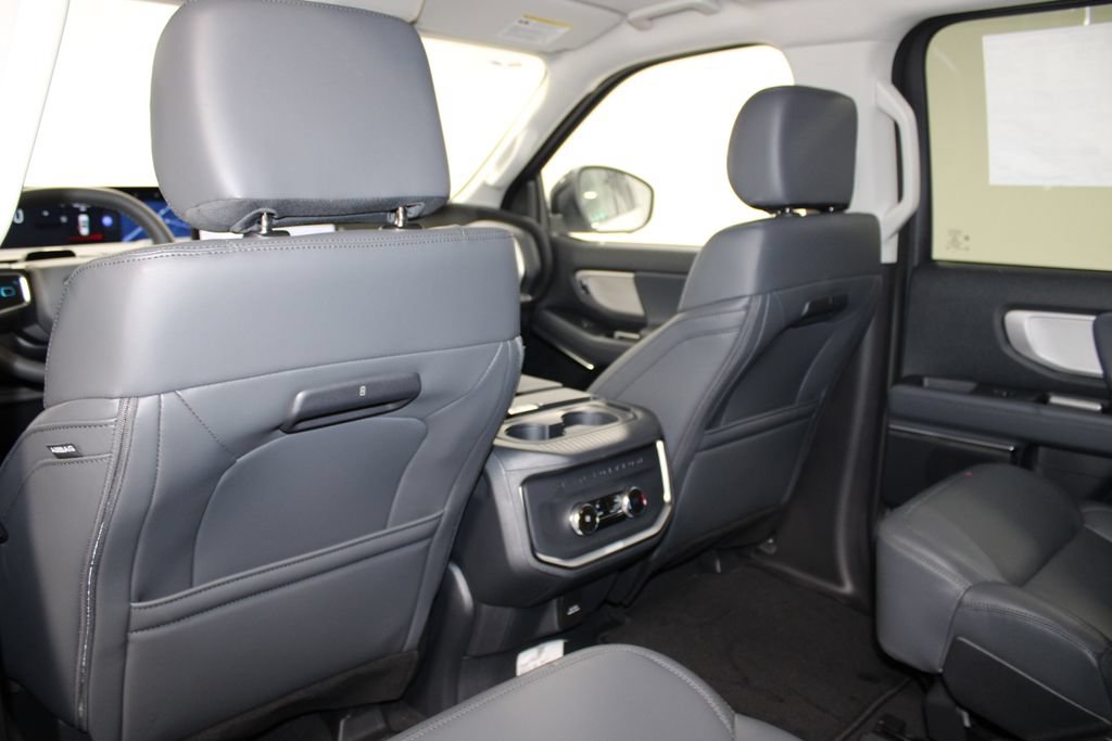 New 2026 Ford Expedition Active RWD image 27