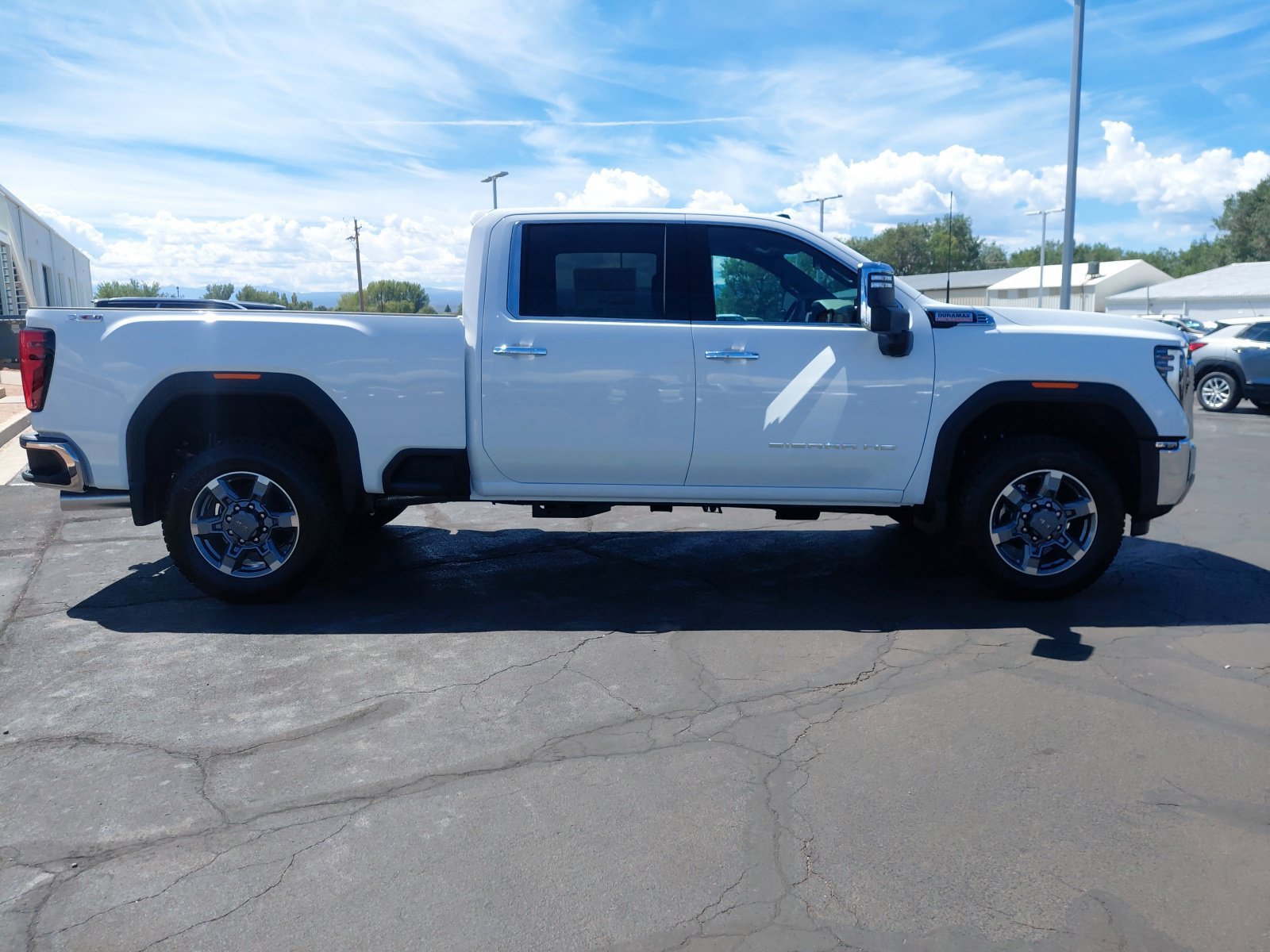 New 2026 GMC Sierra 3500 SLT AWD/4WD image 2