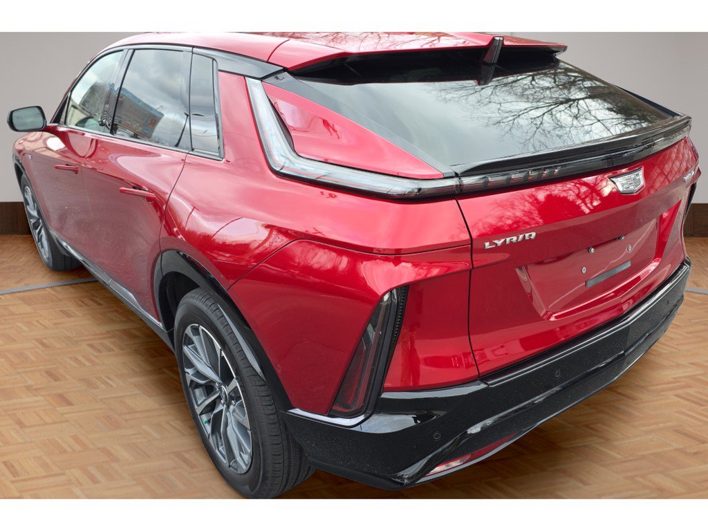 Certified 2025 Cadillac Lyriq Sport image 12
