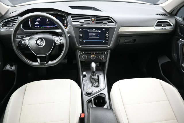 Used 2021 Volkswagen Tiguan SEL AWD/4WD image 17