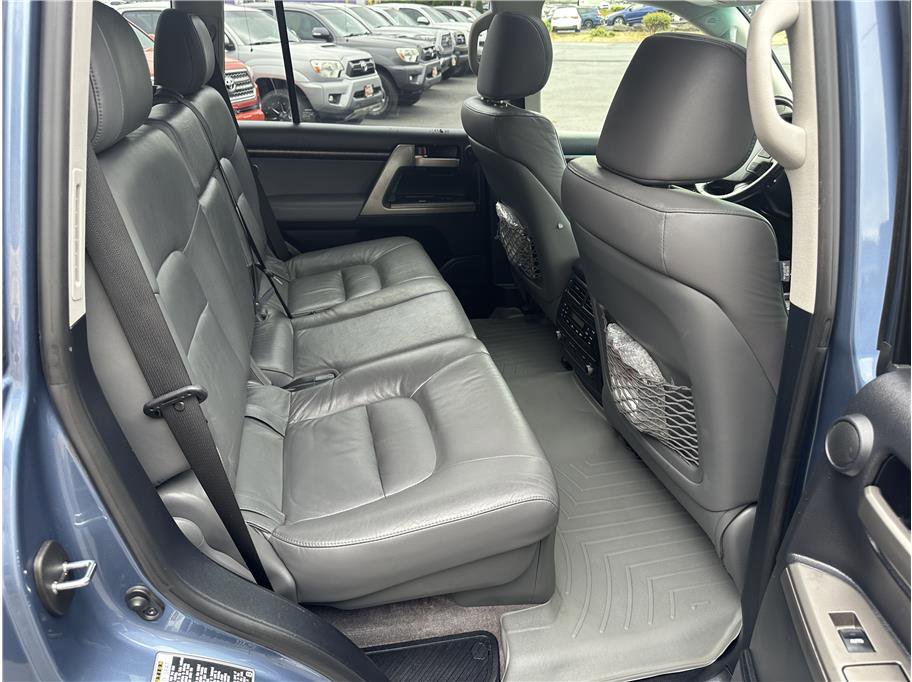 Used 2011 Toyota Land Cruiser w/ Upgrade Pkg image 26