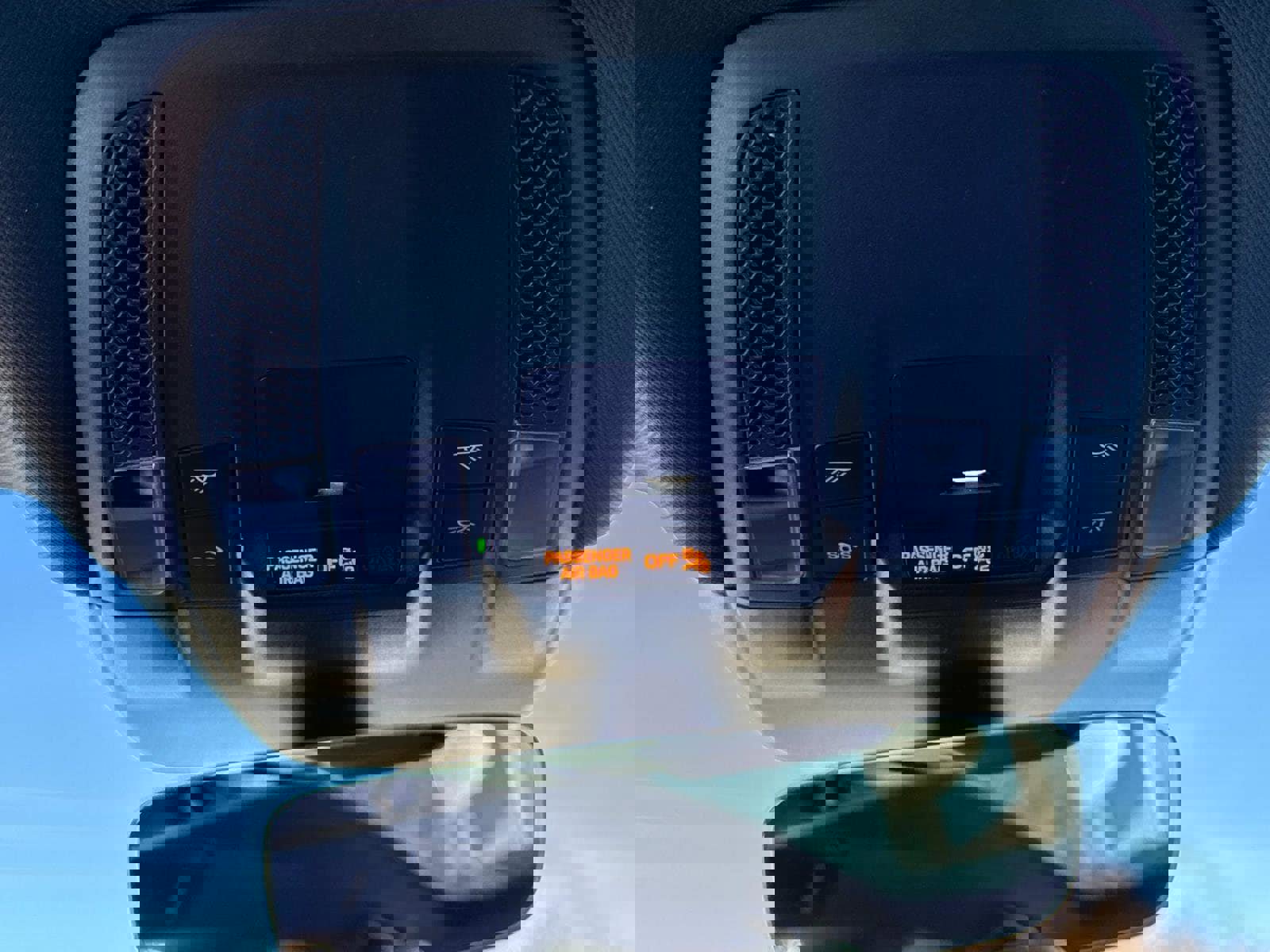 Used 2021 Porsche Taycan image 25