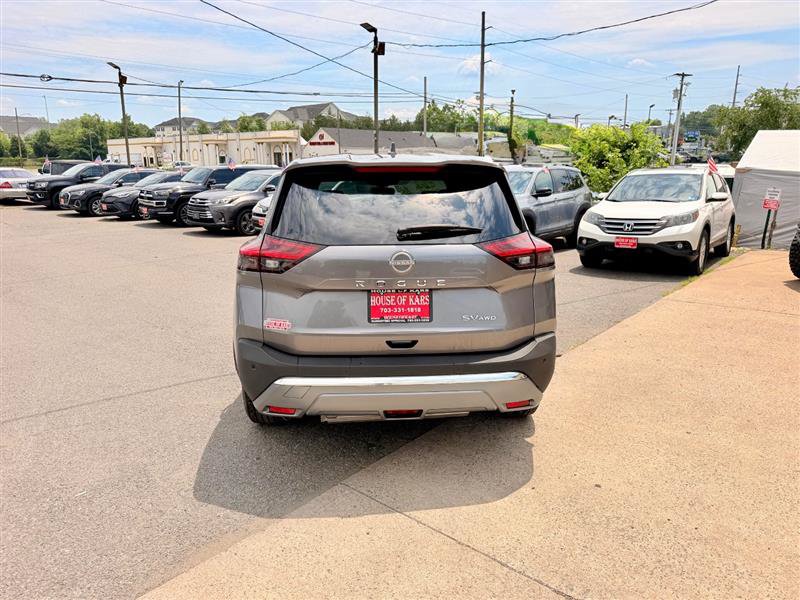 Used 2023 Nissan Rogue SV AWD/4WD image 3