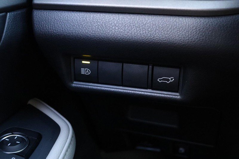 Used 2025 Toyota Grand Highlander AWD image 21