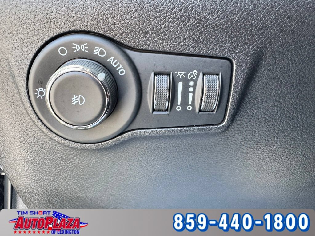 Used 2024 Jeep Compass Latitude AWD/4WD image 27