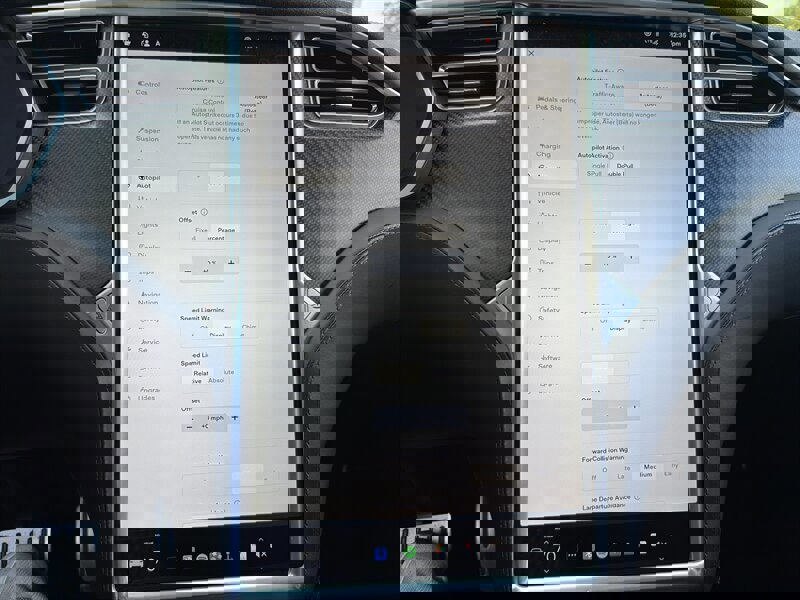 Used 2016 Tesla Model X P90D image 23