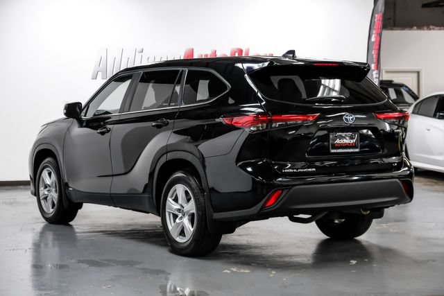 Used 2023 Toyota Highlander LE AWD/4WD image 15