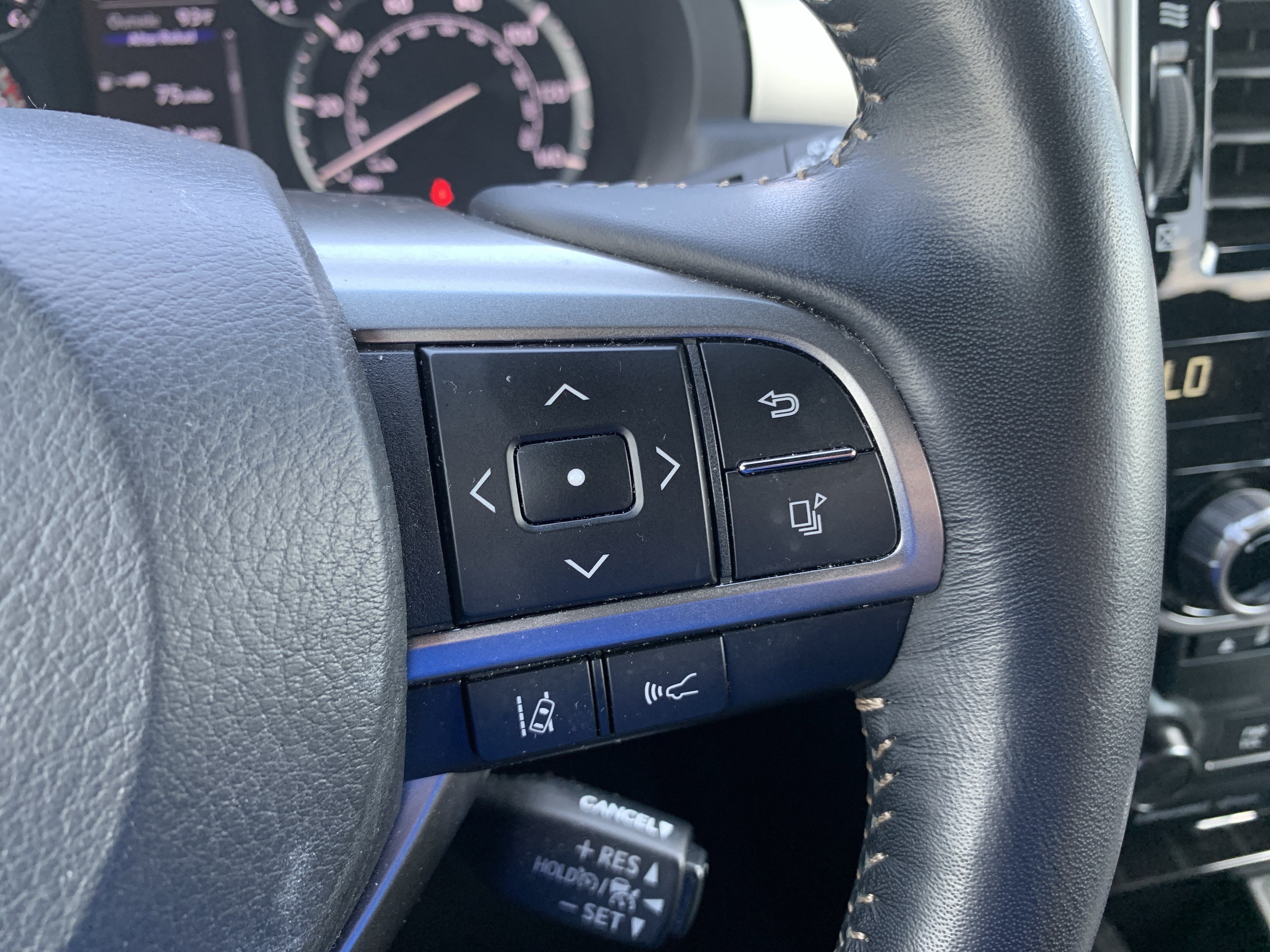 Used 2023 Lexus GX 460 Premium w/ Premium Package AWD/4WD image 20