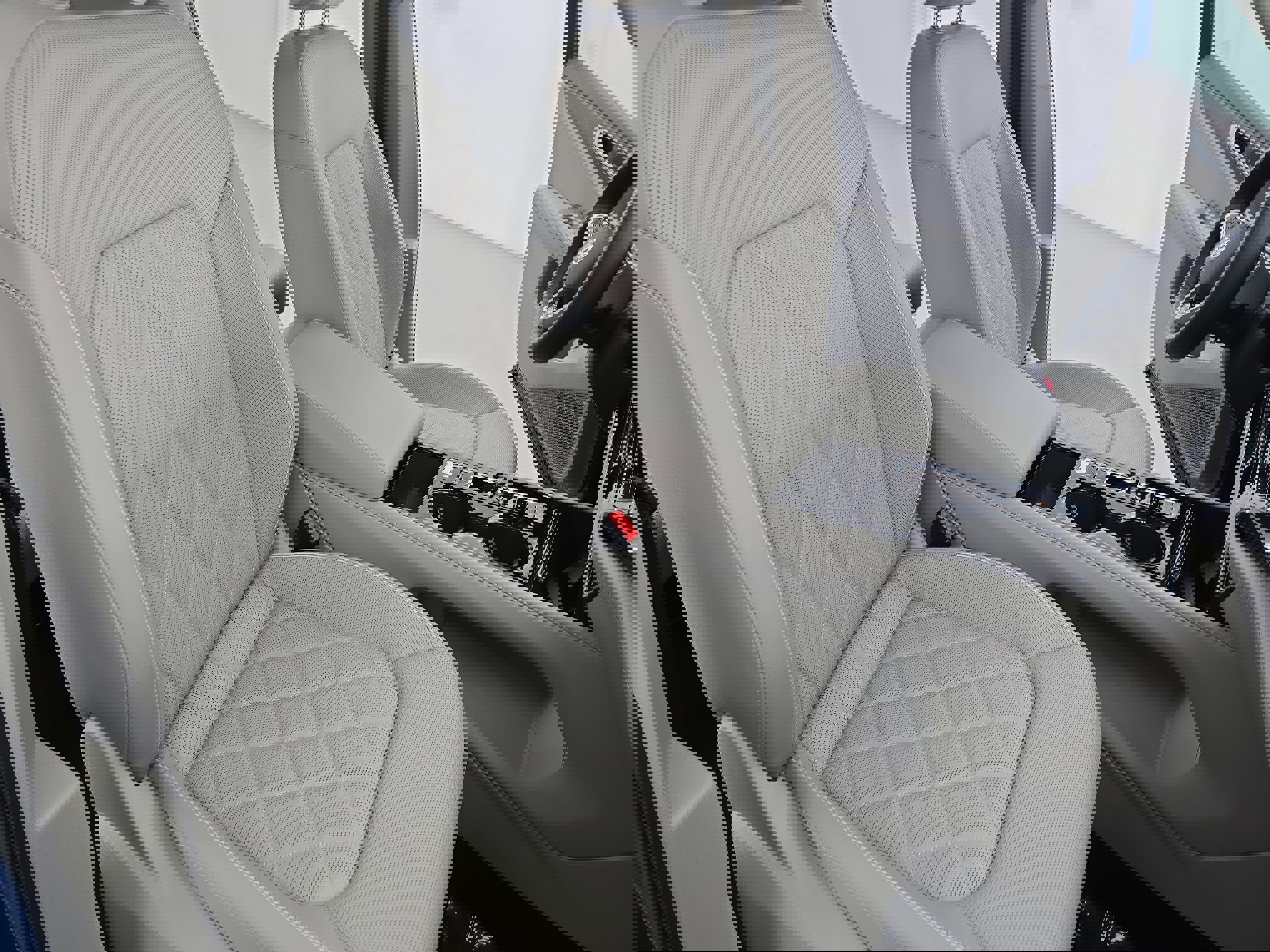 Certified 2025 Volkswagen Atlas SEL Premium R-Line image 10