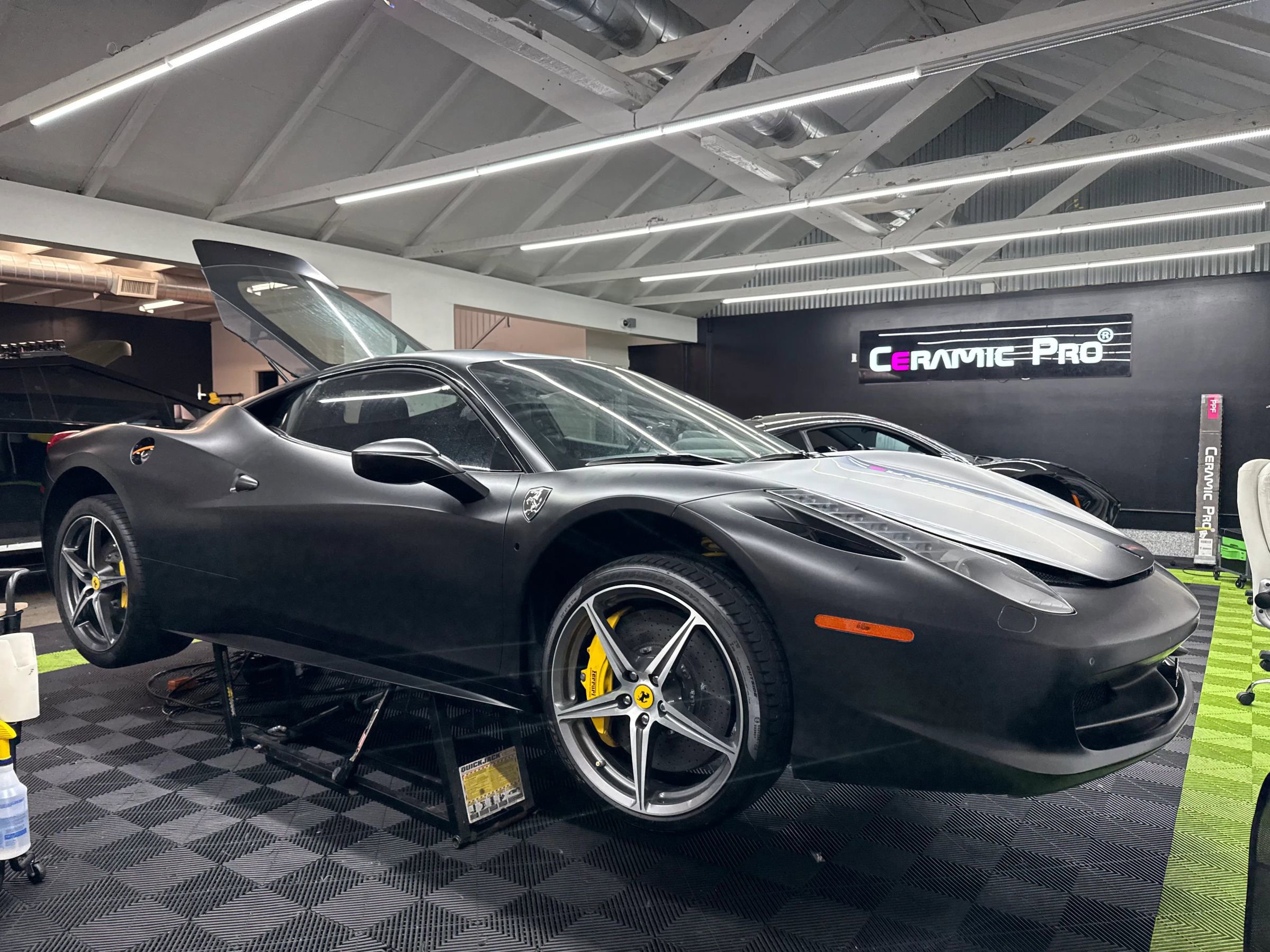 Used 2014 Ferrari 458 Italia Coupe 2D image 16