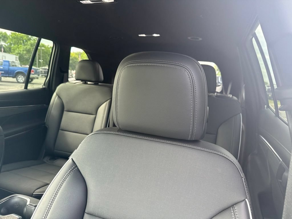 Used 2026 Buick Enclave Preferred AWD/4WD image 10