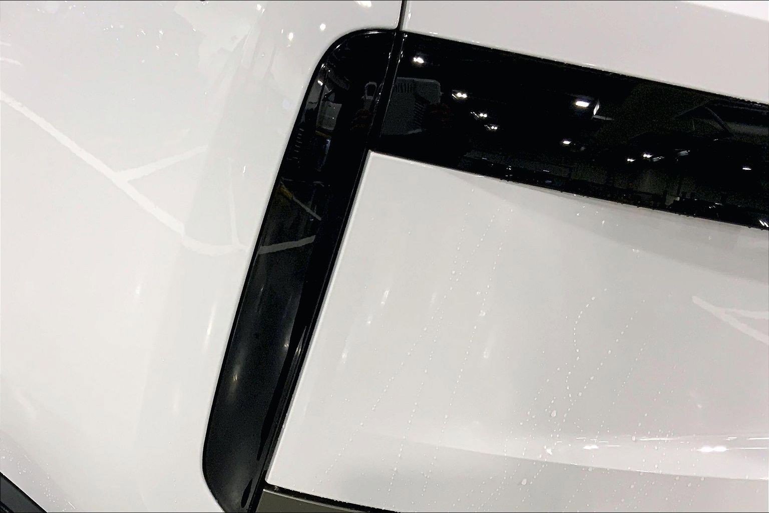 New 2025 Land Rover Range Rover SE image 14