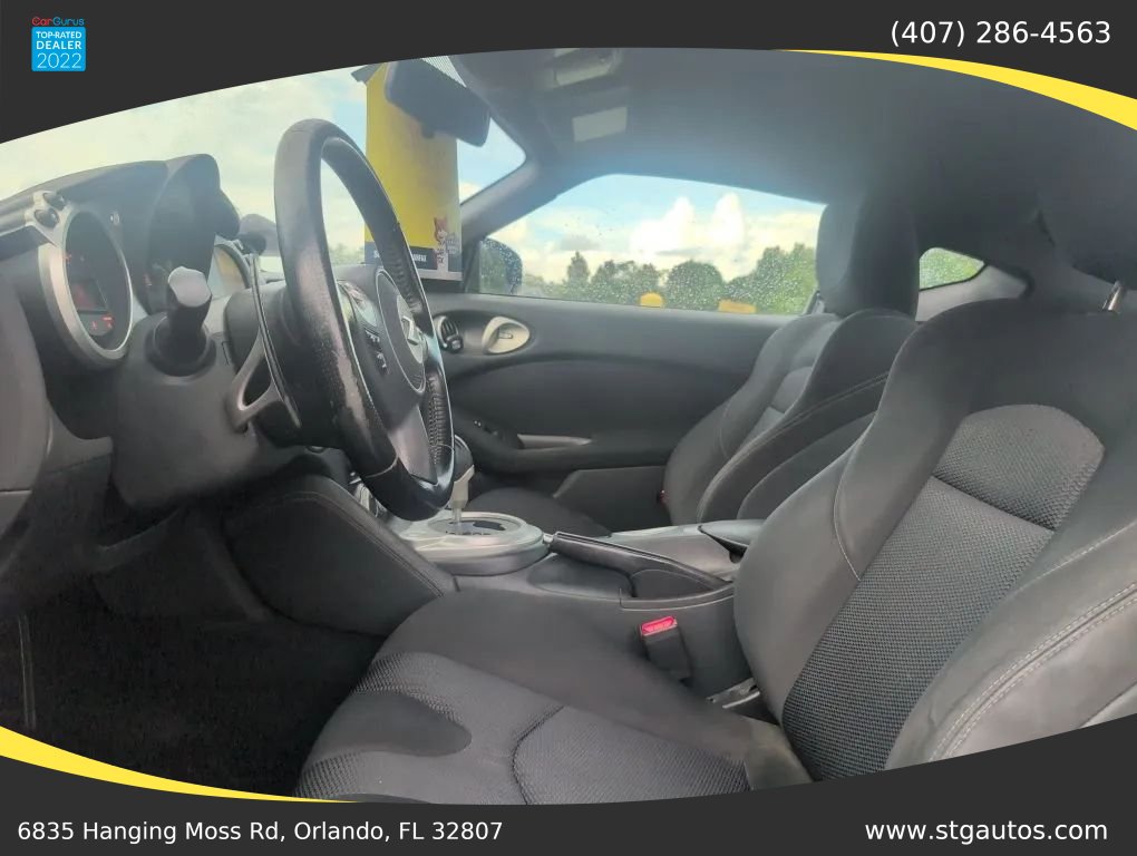 Used 2018 Nissan 370Z Coupe RWD image 11