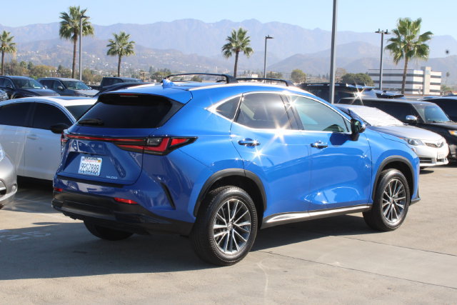 Certified 2025 Lexus NX 250 FWD image 21