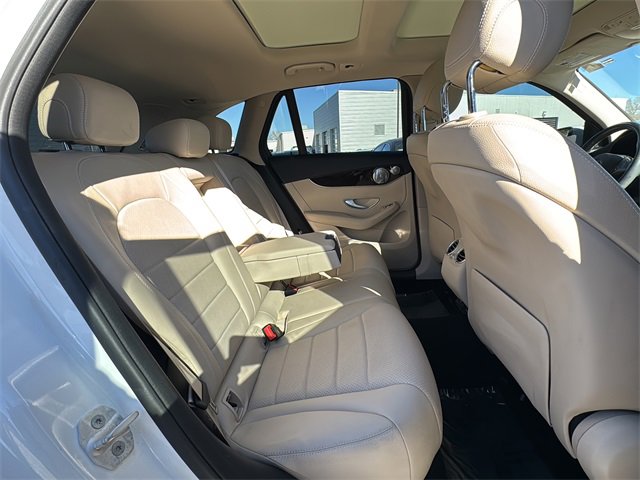 Used 2016 Mercedes-Benz GLC 300 4MATIC image 23