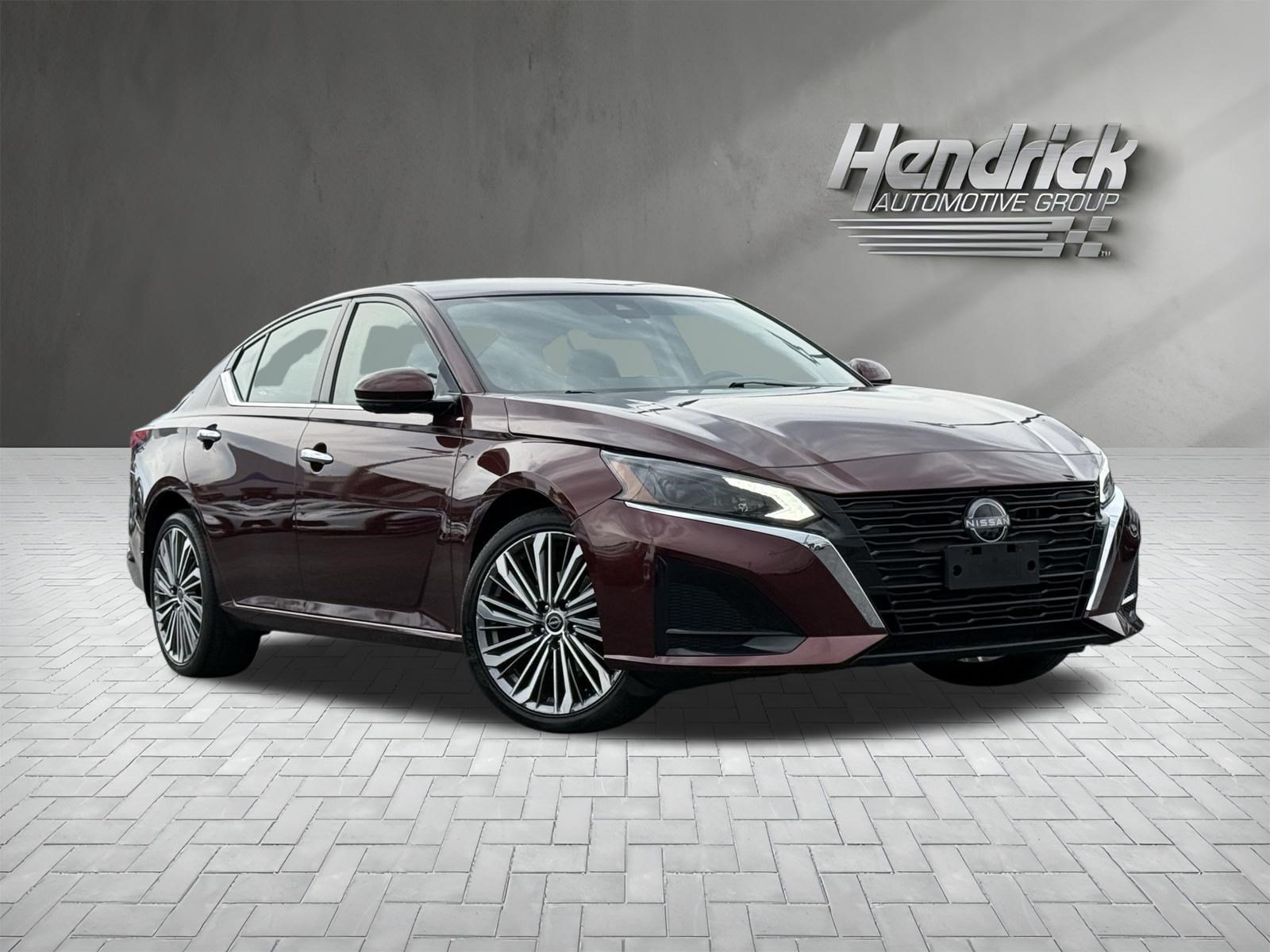 Used 2023 Nissan Altima 2.5 SL AWD/4WD image 2