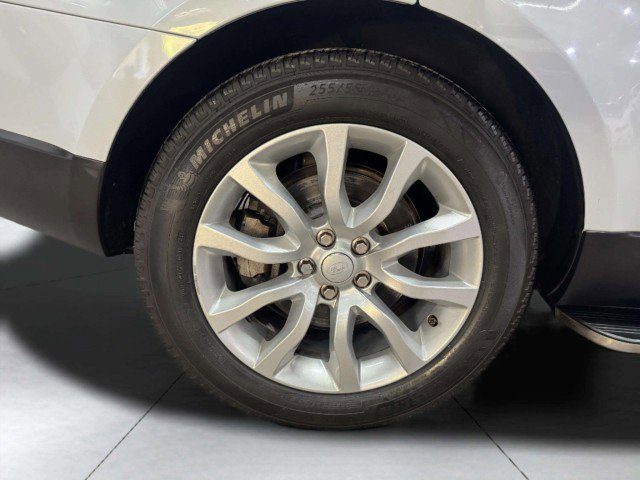 Used 2017 Land Rover Range Rover Sport HSE image 41