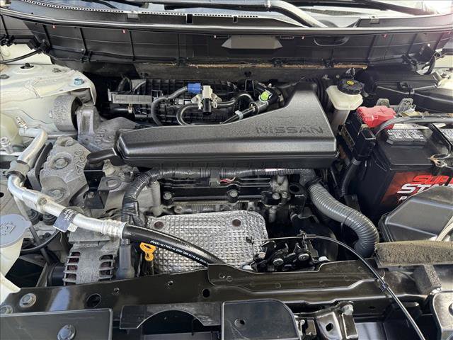 Used 2017 Nissan Rogue SV w/ SV Premium Package image 21