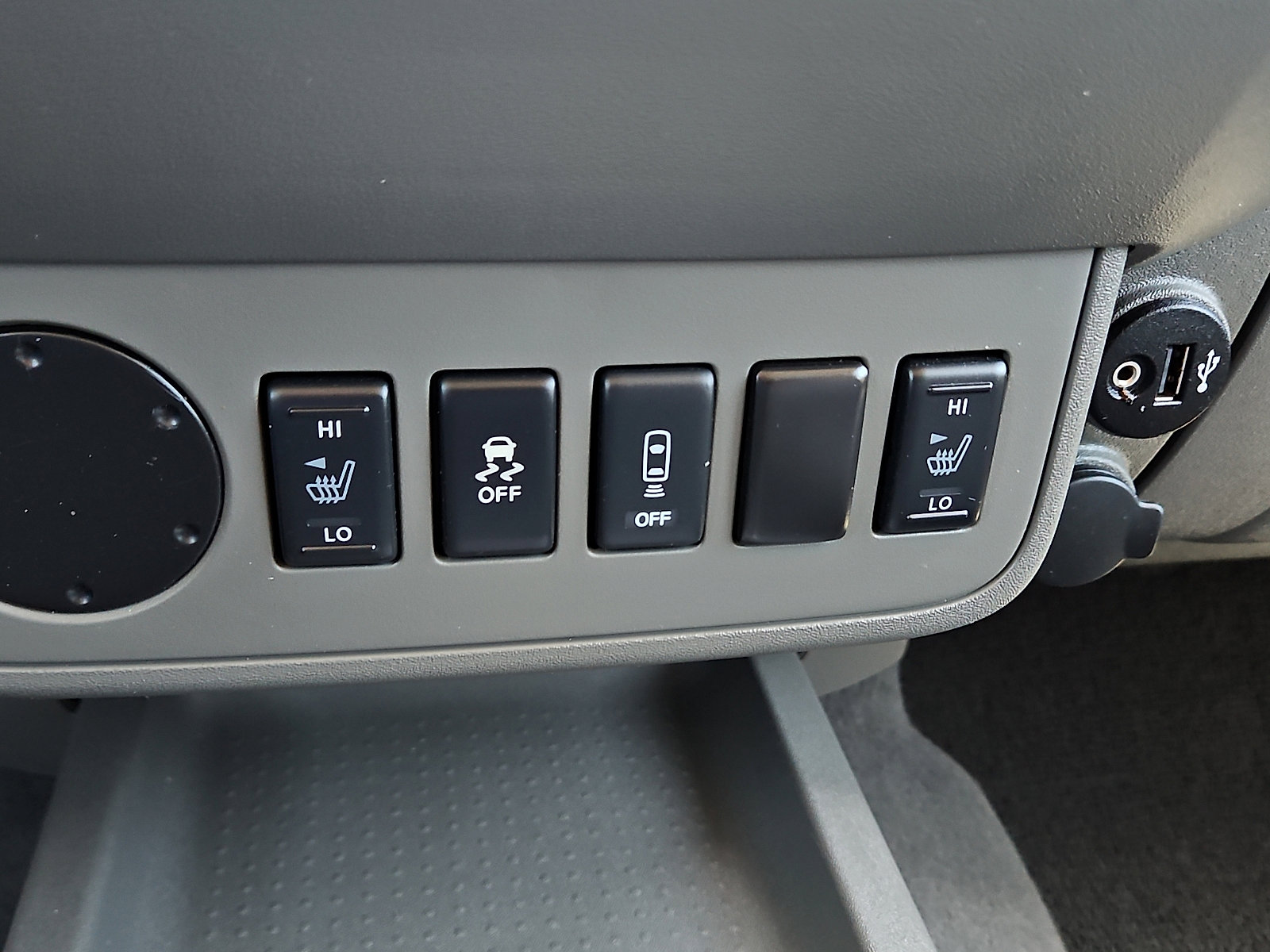 Used 2019 Nissan Frontier SL RWD image 15