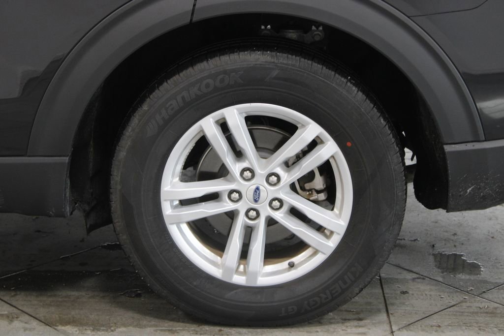 Used 2023 Ford Explorer XLT w/ Equipment Group 202A image 17