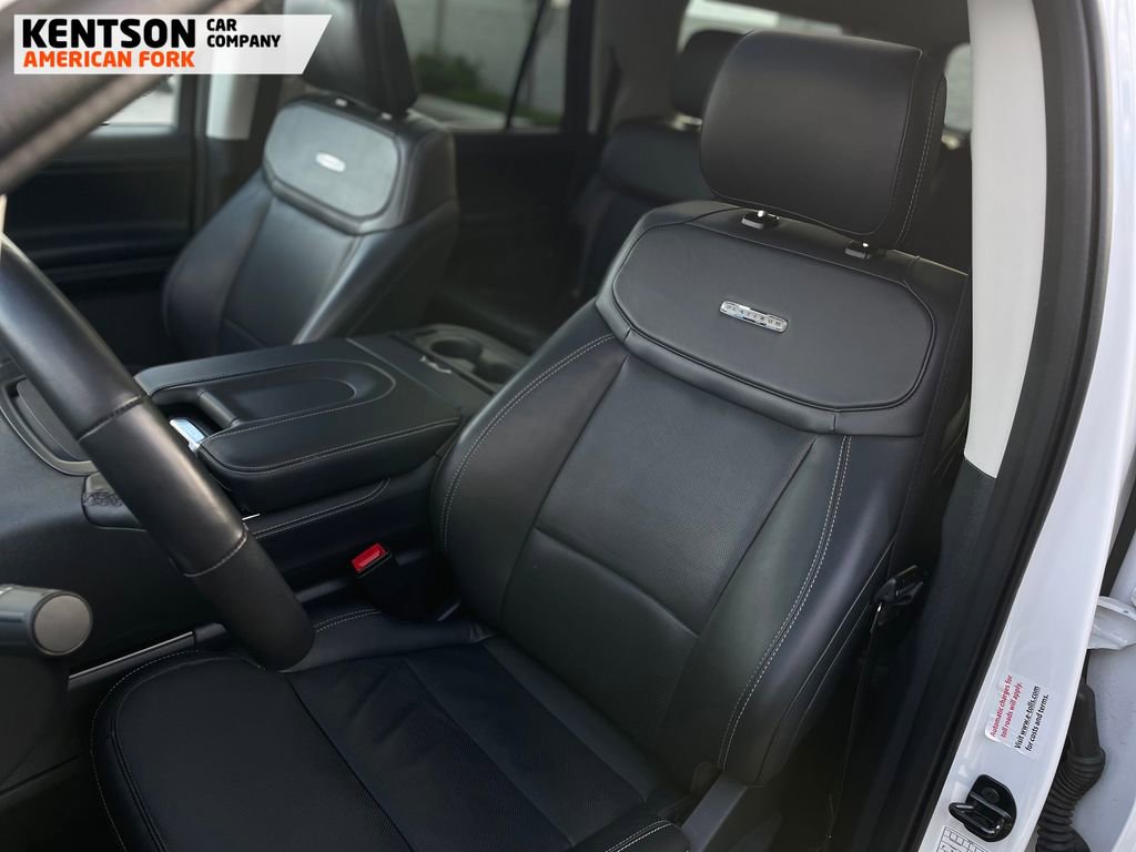 Used 2025 Ford Expedition Max Platinum AWD/4WD image 37