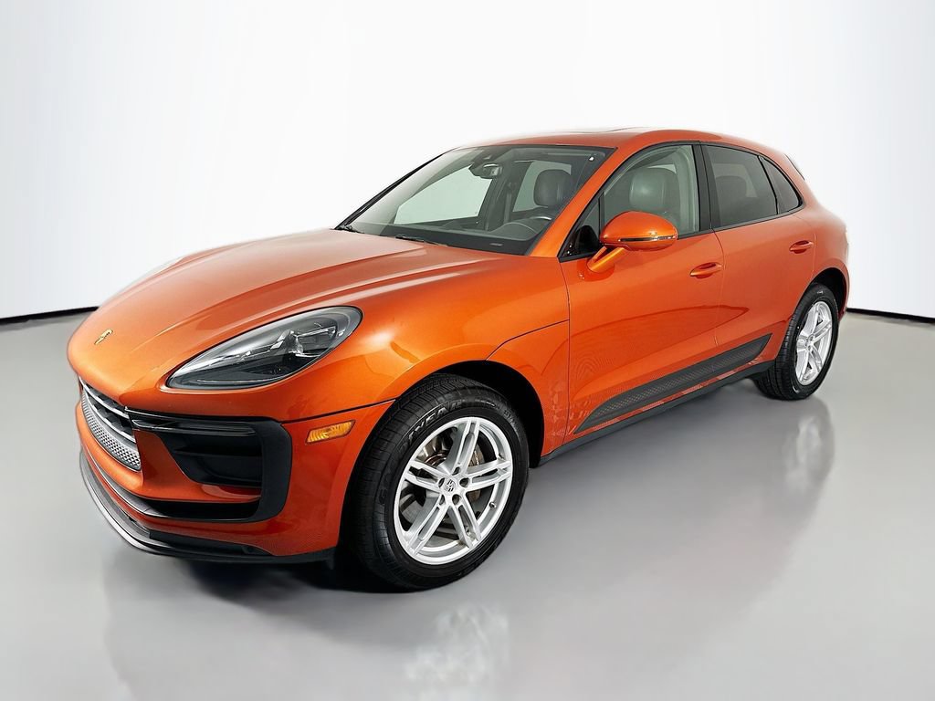 Certified 2022 Porsche Macan AWD/4WD image 1