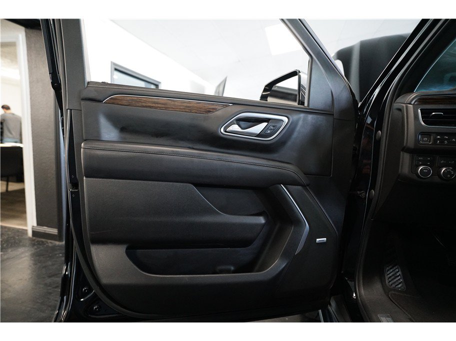 Used 2022 Chevrolet Tahoe Premier AWD/4WD image 16
