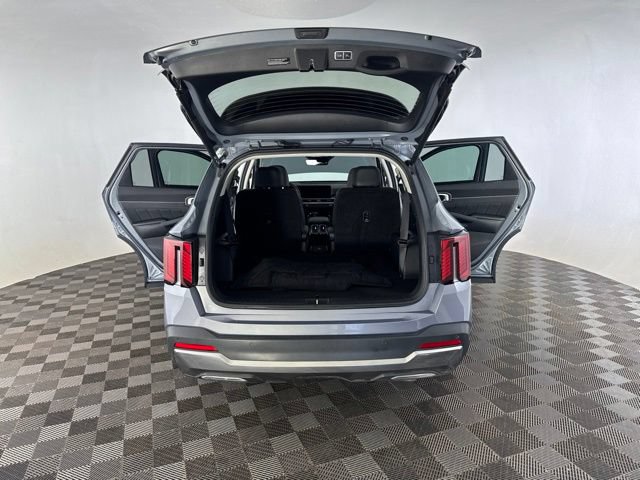Certified 2025 Kia Sorento SX FWD image 17