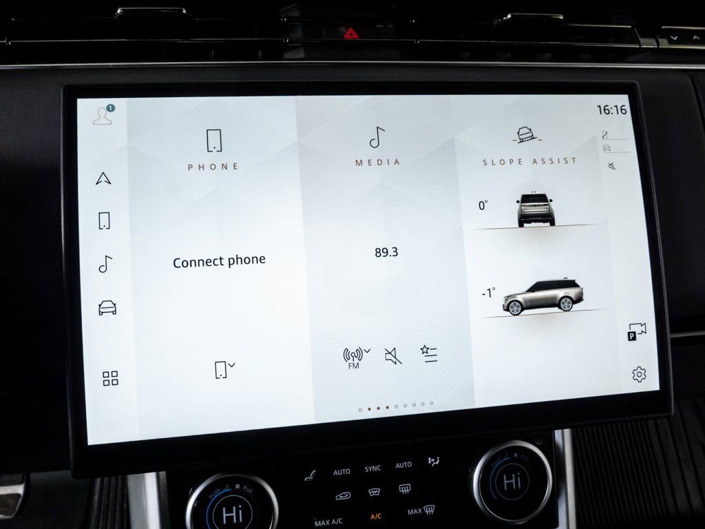 Used 2023 Land Rover Range Rover SE image 14