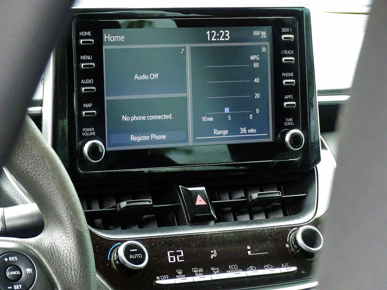 Used 2020 Toyota Corolla LE FWD image 26