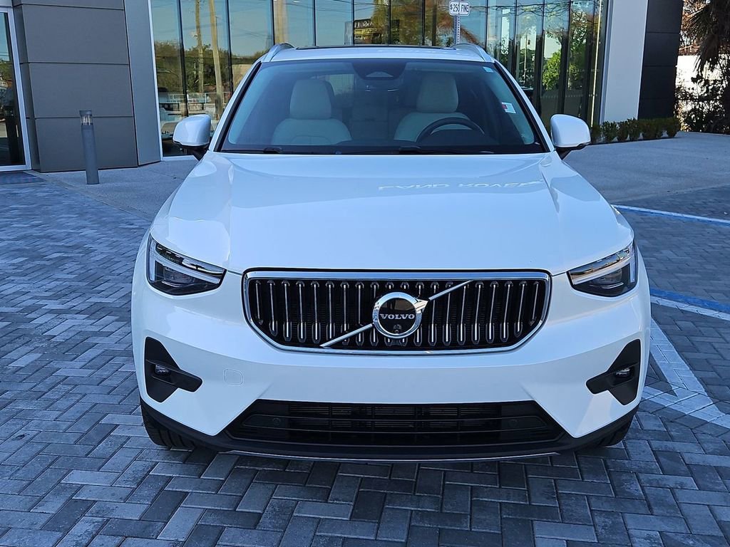 Used 2025 Volvo XC40 B5 Ultra w/ Protection Package Premier AWD/4WD image 8