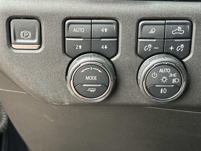 Used 2024 Chevrolet Silverado 2500 High Country w/ High Country Premium Package image 28