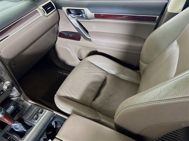 Used 2017 Lexus GX 460 image 23
