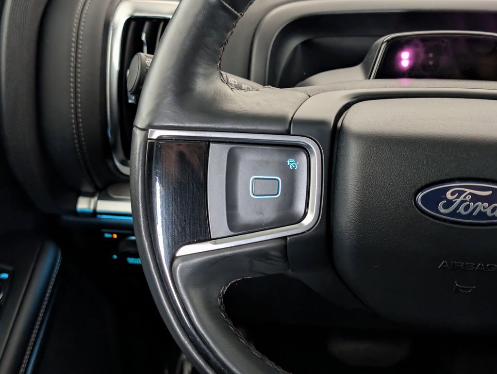 Certified 2025 Ford Expedition Platinum AWD/4WD image 20