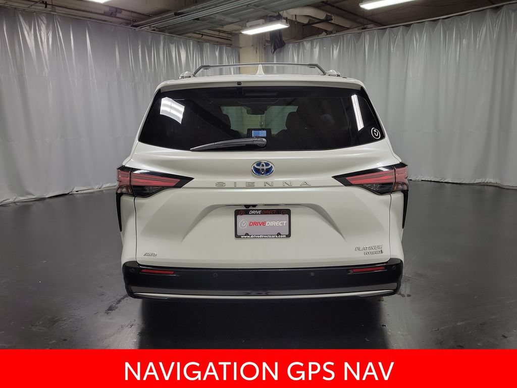 Used 2024 Toyota Sienna Platinum AWD/4WD image 7