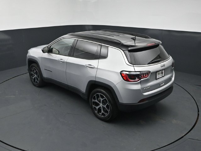 Used 2024 Jeep Compass Limited AWD/4WD image 16