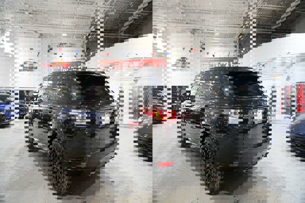 Used 2017 Land Rover Range Rover Sport HSE Dynamic image 8