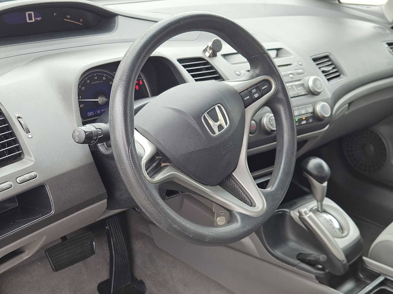 Used 2010 Honda Civic LX image 2