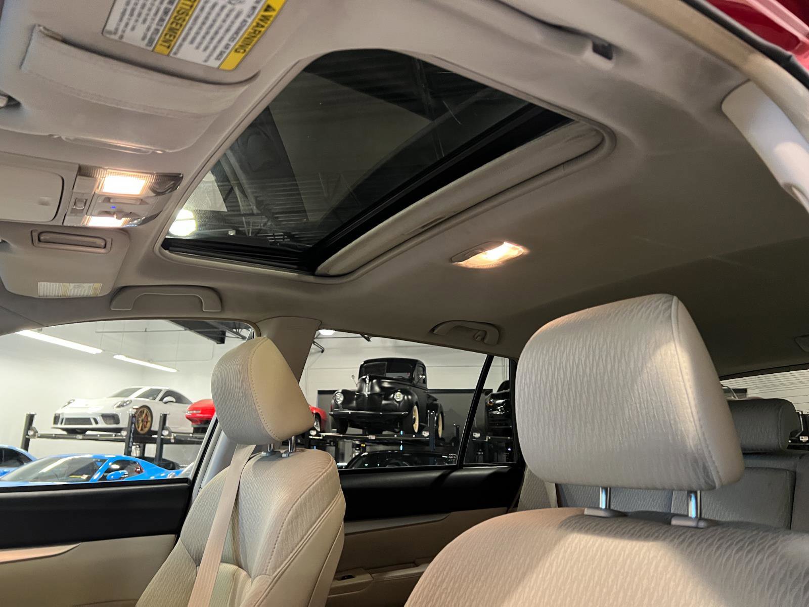 Used 2011 Subaru Outback 2.5i Premium image 25