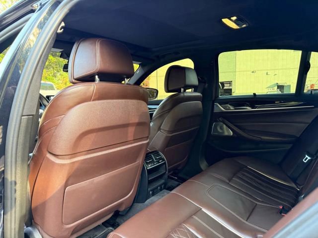 Used 2018 BMW 540i xDrive image 24