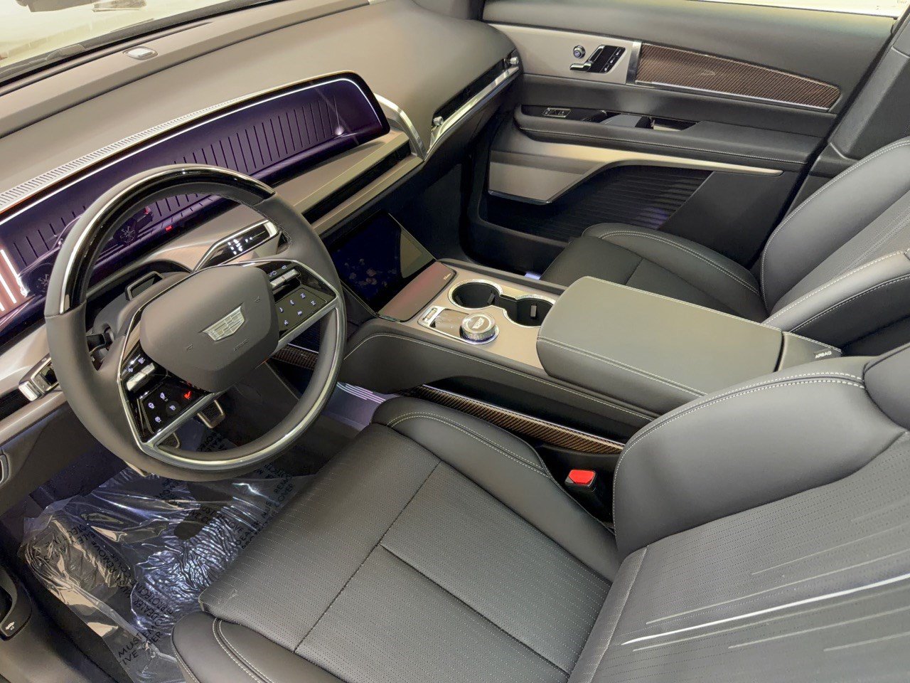 New 2027 Cadillac Vistiq Luxury AWD/4WD image 4