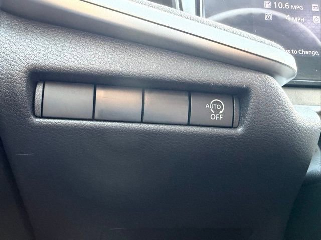 Certified 2025 Nissan Kicks SV w/ Charging Package FWD image 14