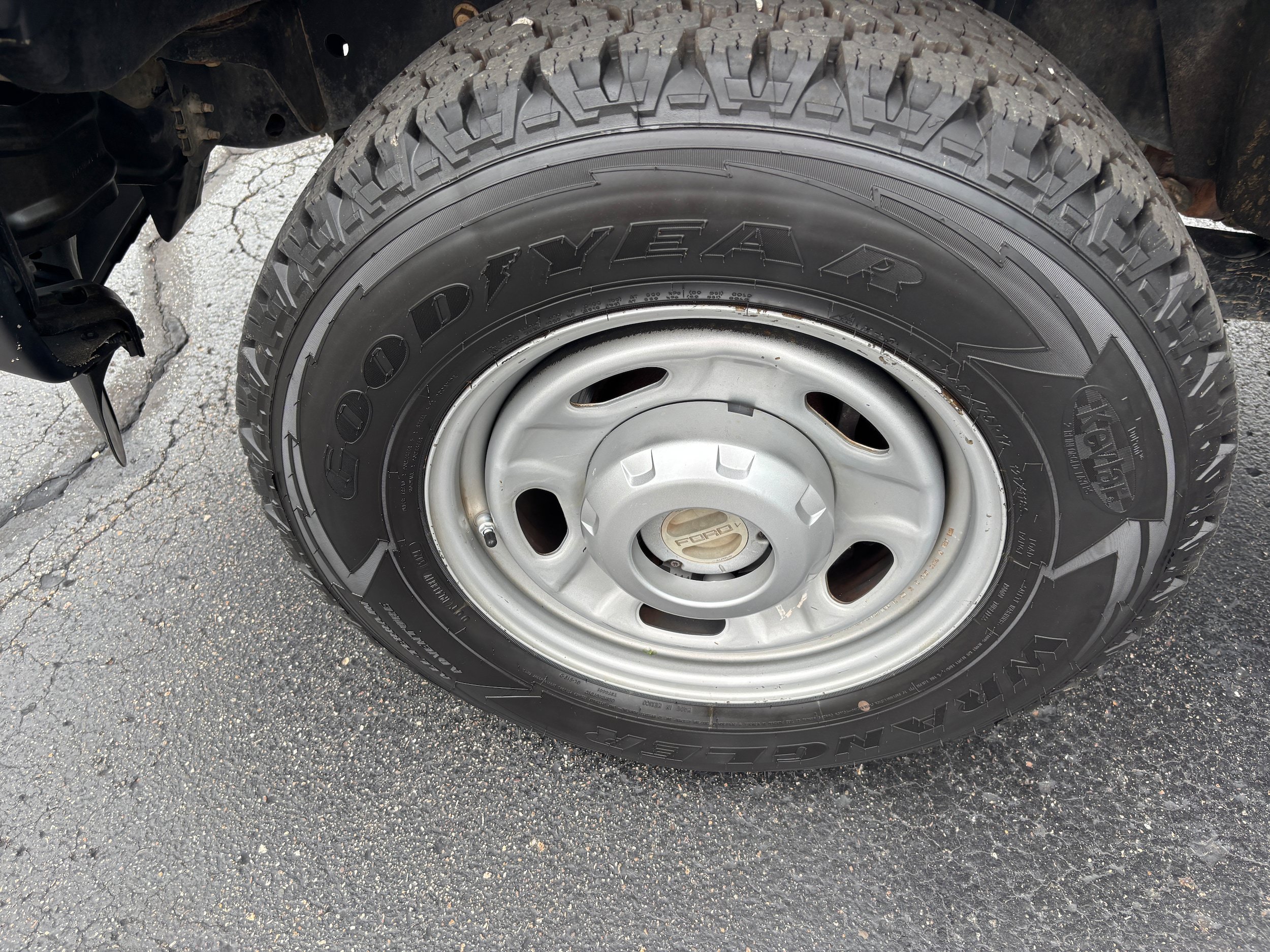 Used 2011 Ford F350 XL w/ Skid Plate Pkg AWD/4WD image 14