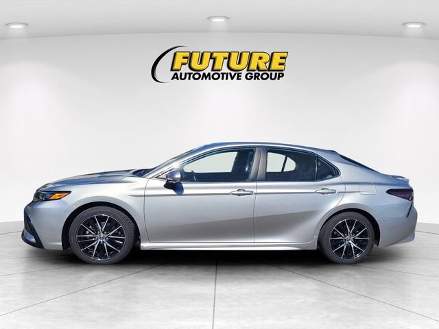 Used 2024 Toyota Camry SE w/ Cold Weather Package AWD/4WD image 6