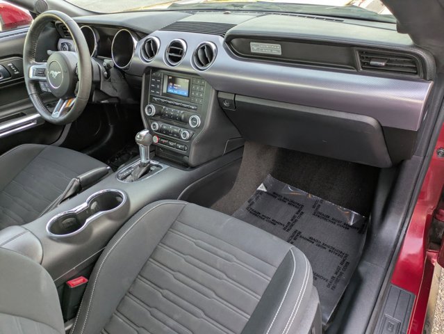 Used 2015 Ford Mustang Coupe RWD image 20