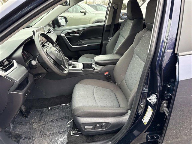 Used 2025 Toyota RAV4 XLE image 14