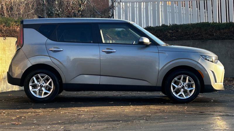 Used 2024 Kia Soul LX w/ Option Group 015 image 6