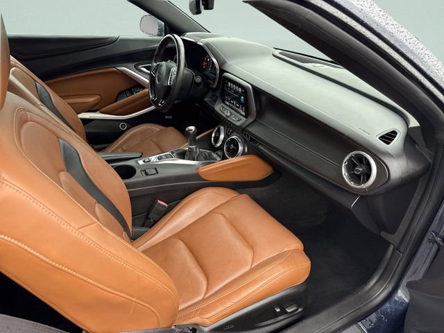 Used 2016 Chevrolet Camaro LT RWD image 18
