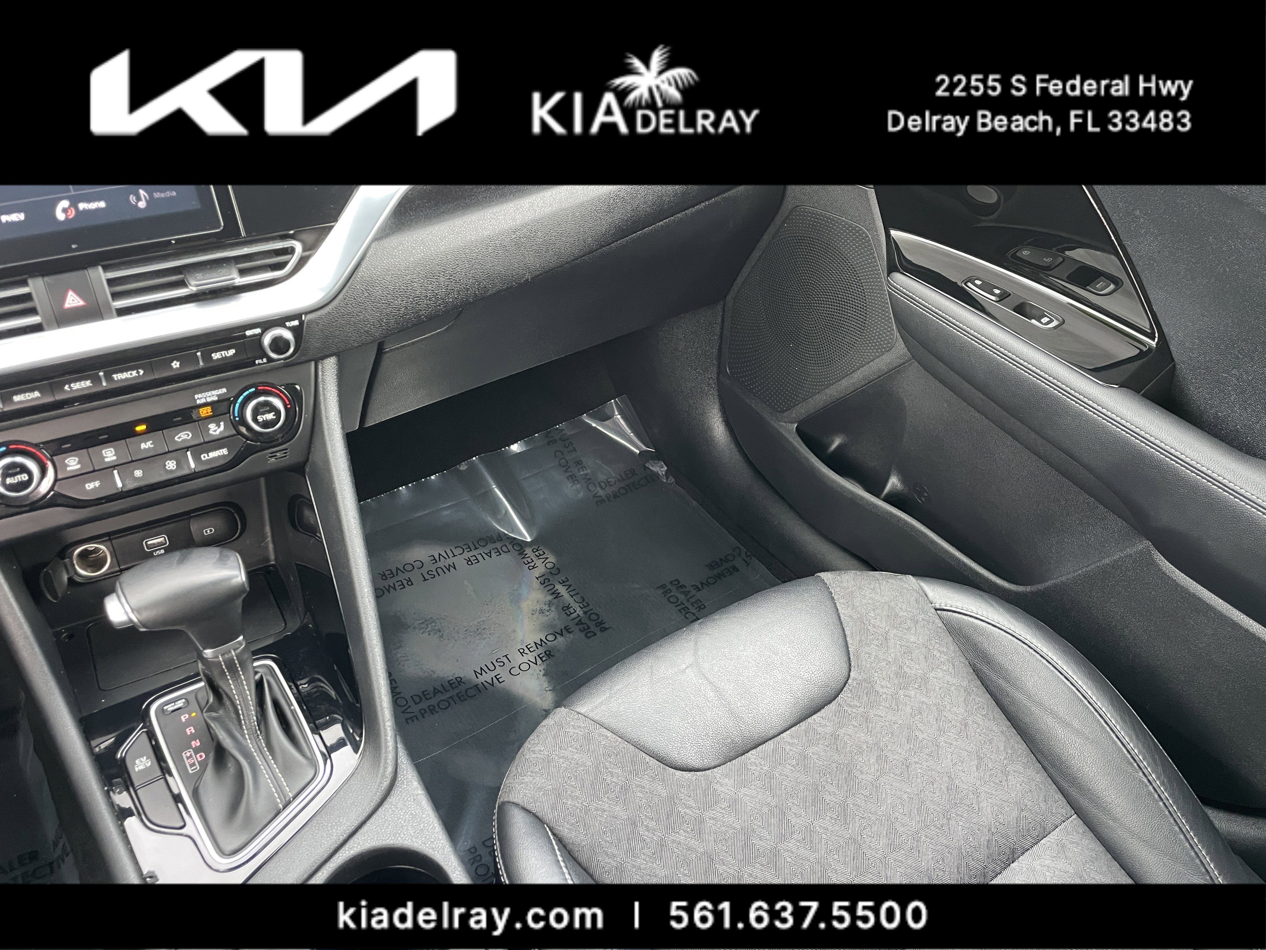 Certified 2022 Kia Niro EX image 13