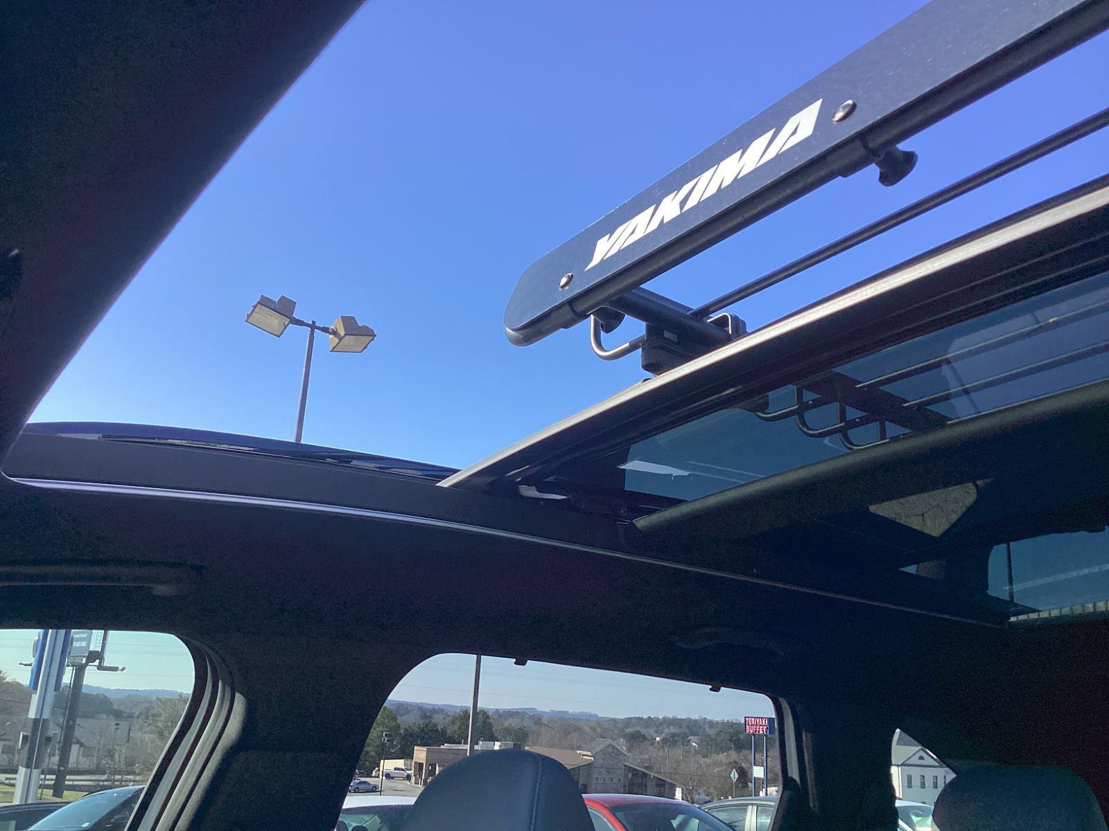 Used 2024 Kia Sorento SX Prestige w/ Sage Leather Package image 32